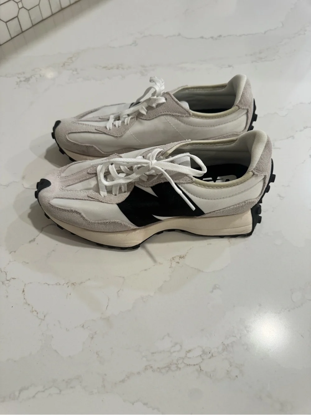 New Balance 327 | Sea Salt / Black | Size 7